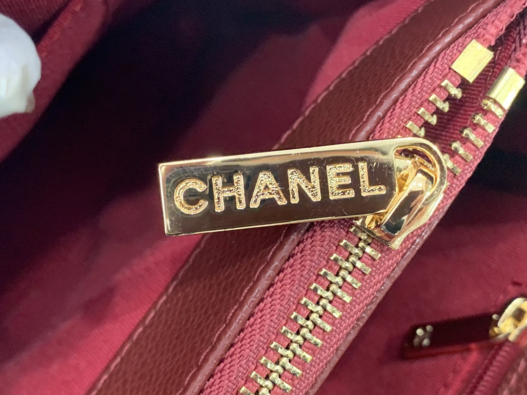 Ch*el gst caviar leather hardware 24x33x13cm