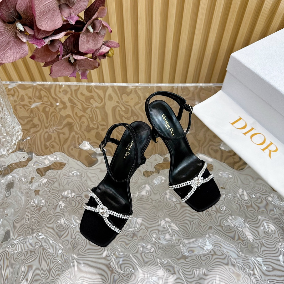 ua D*or slingback pump