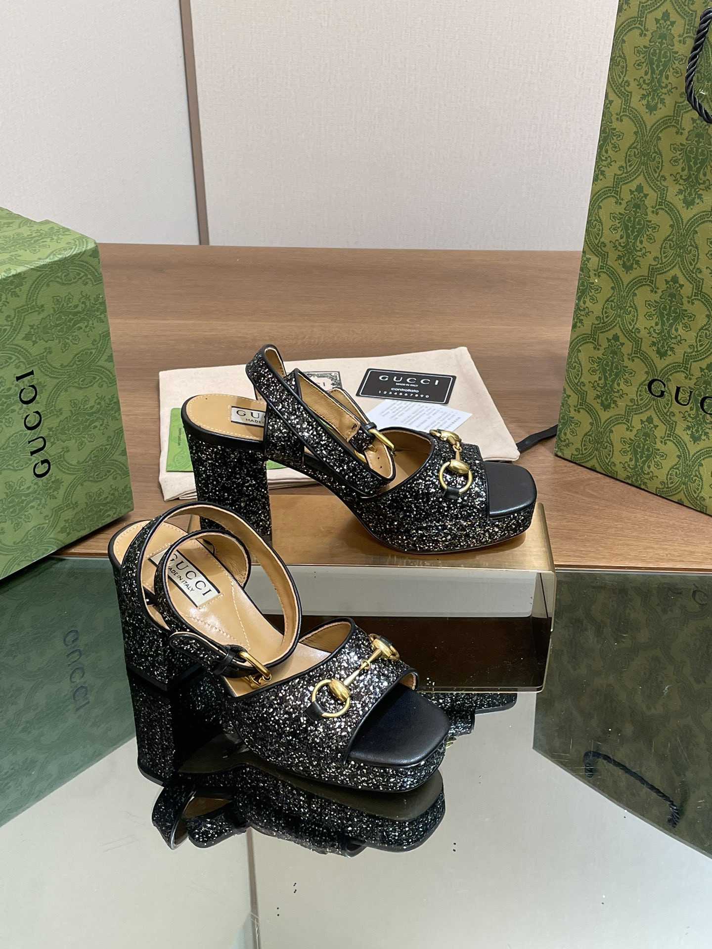ua G*u*i horsebit platform sandal