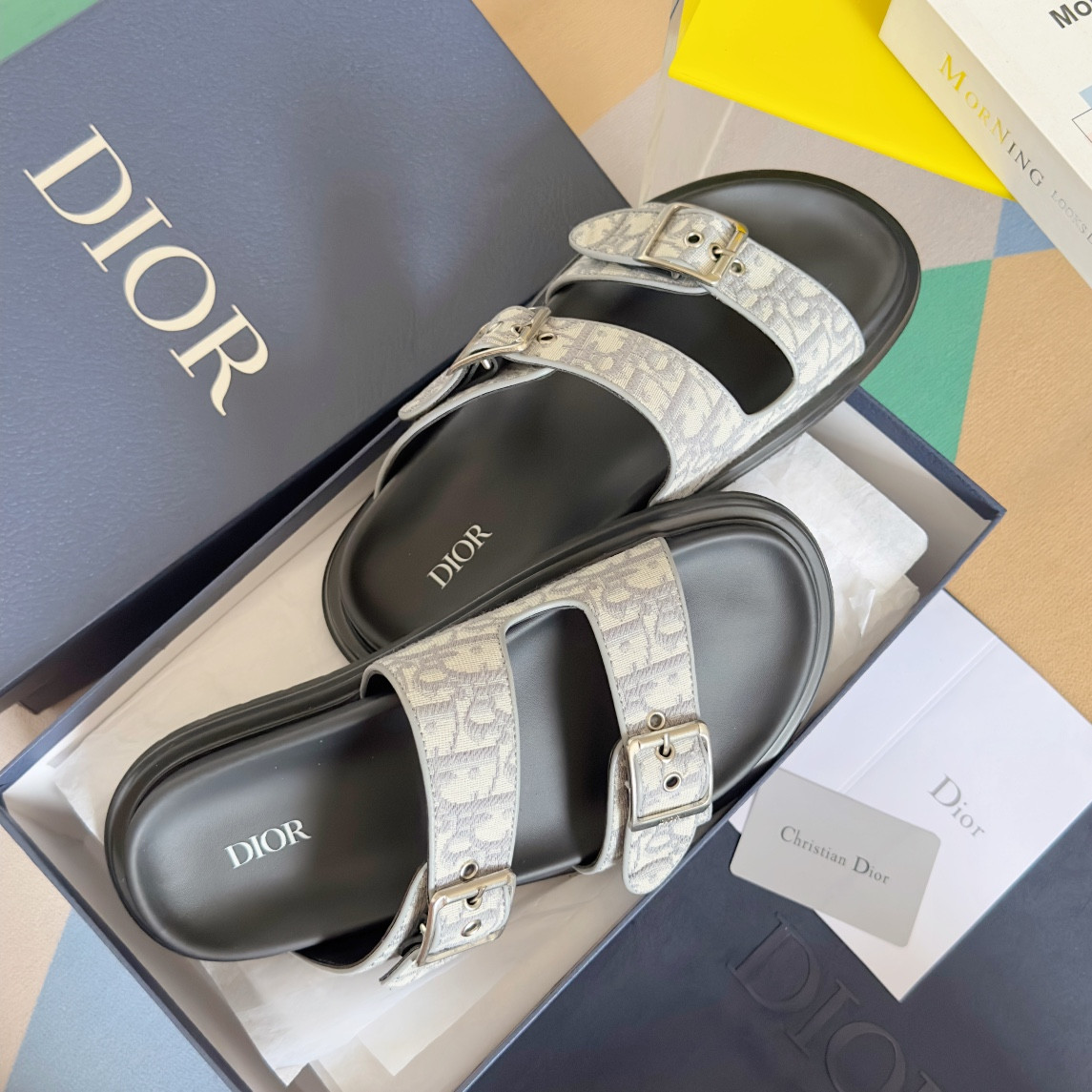 ua D*or aqua sandal