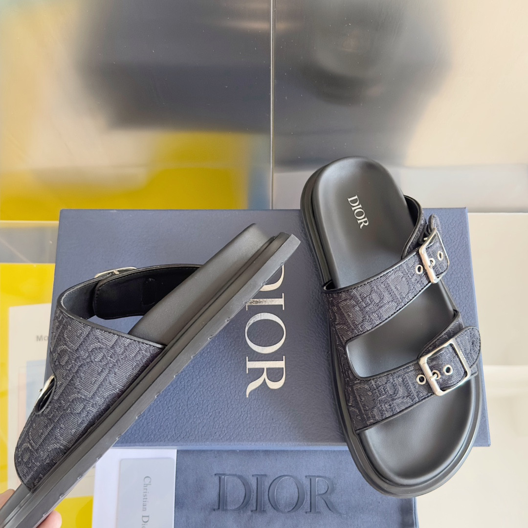 ua D*or aqua sandal