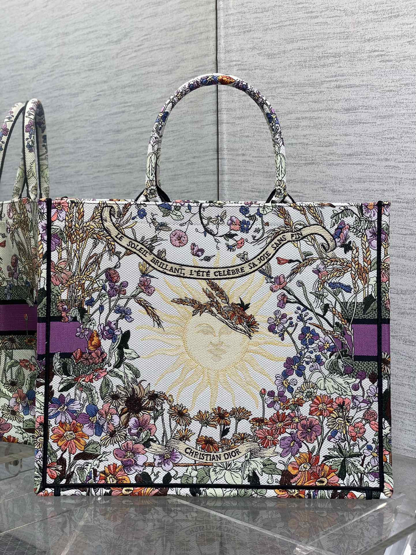 D*or book tote  ecru multicolor D*or 4 saisons Été soleil embroidery 42 x18 x35cm