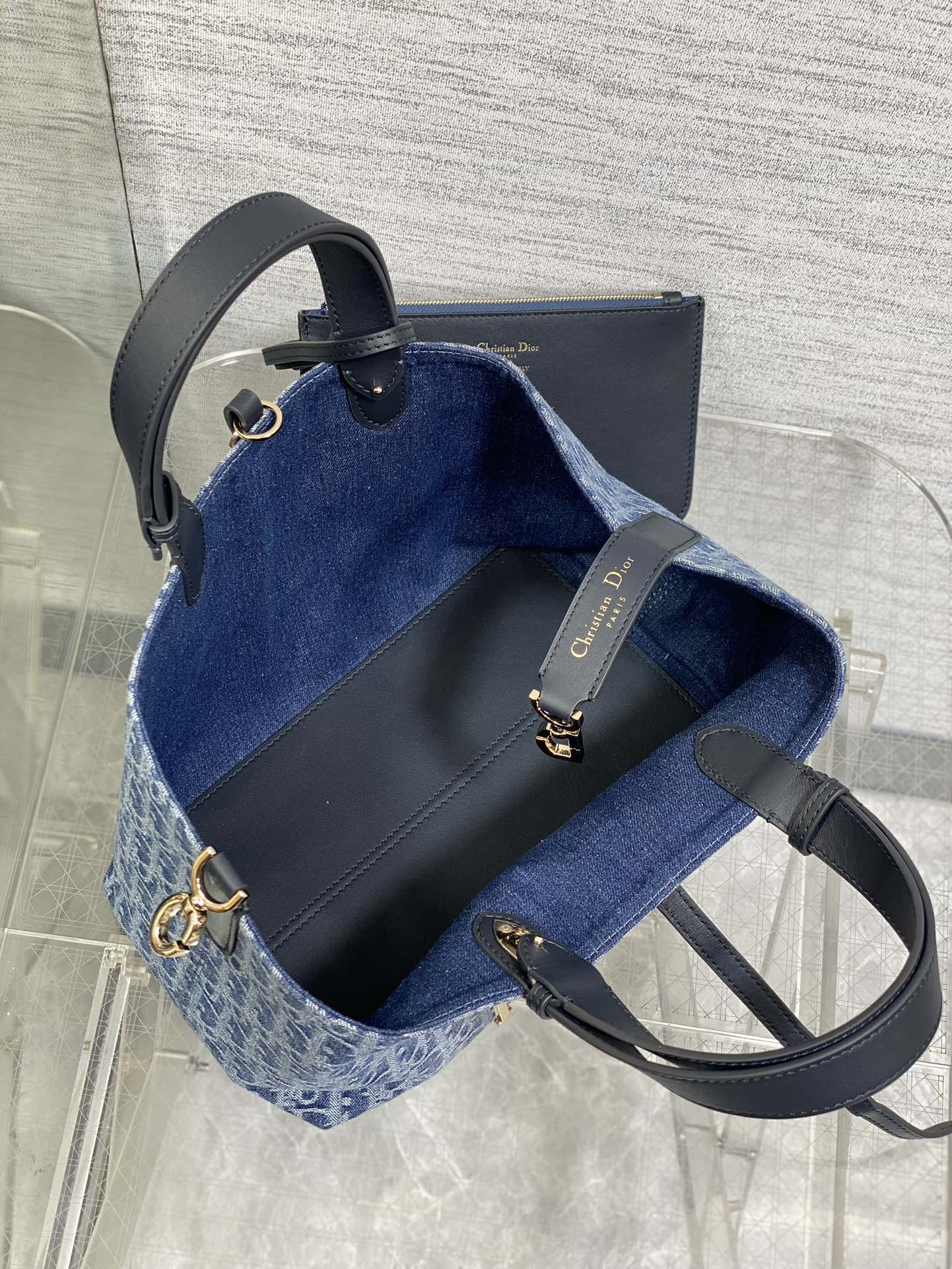 medium D*or toujours bag blue denim D*or oblique jacquard 28.5 x 21.5 x 17 cm