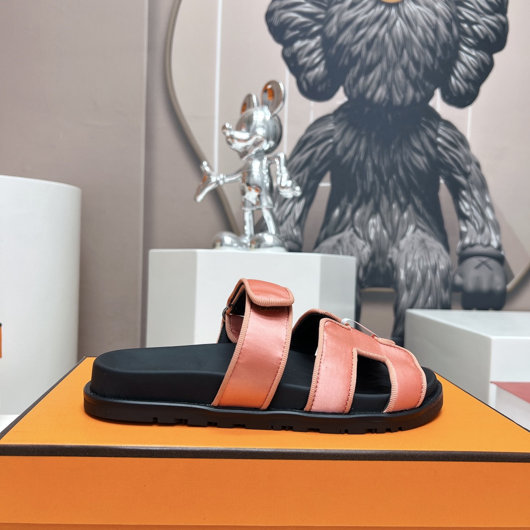 ua H**me5 chypre sandal