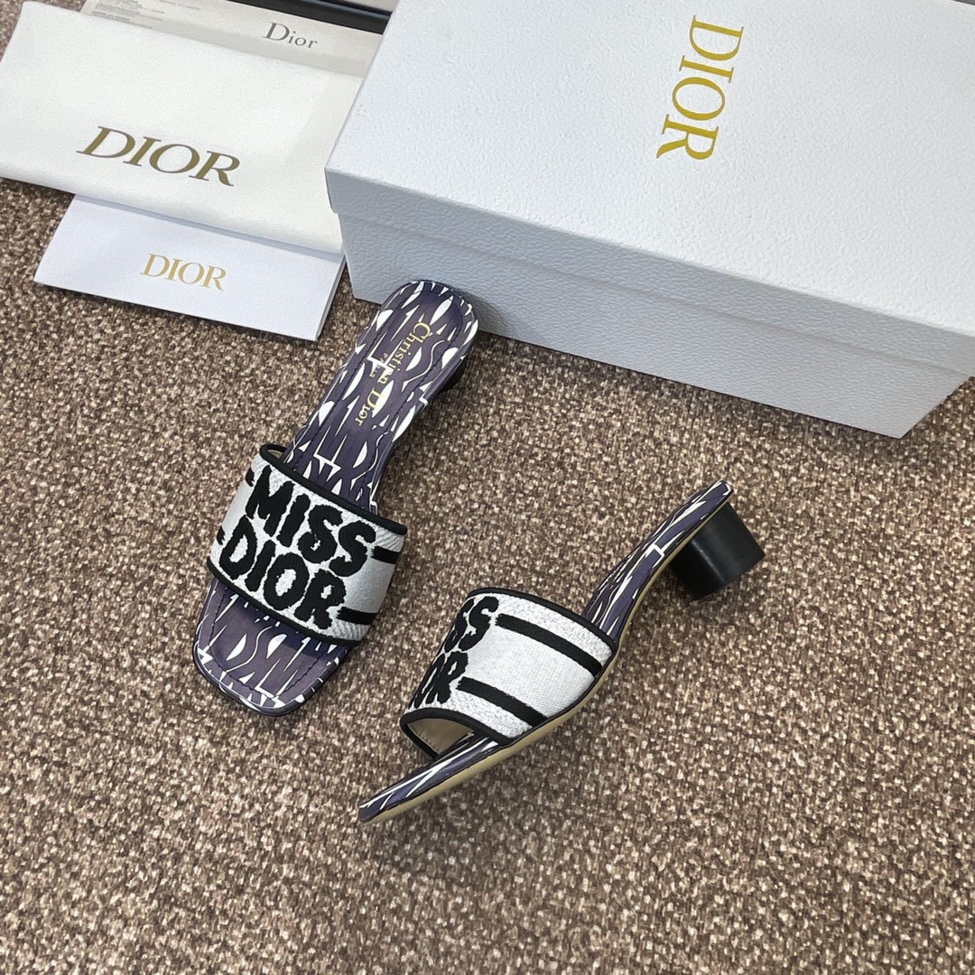 ua D*or dway heeled slide