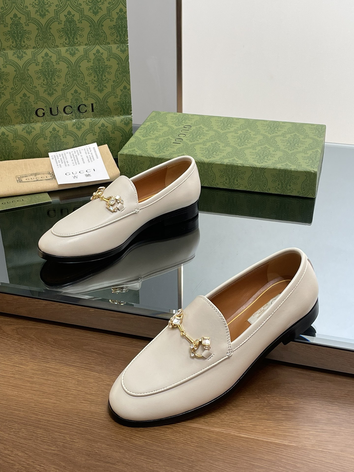 ua G*u*i horsebit loafer