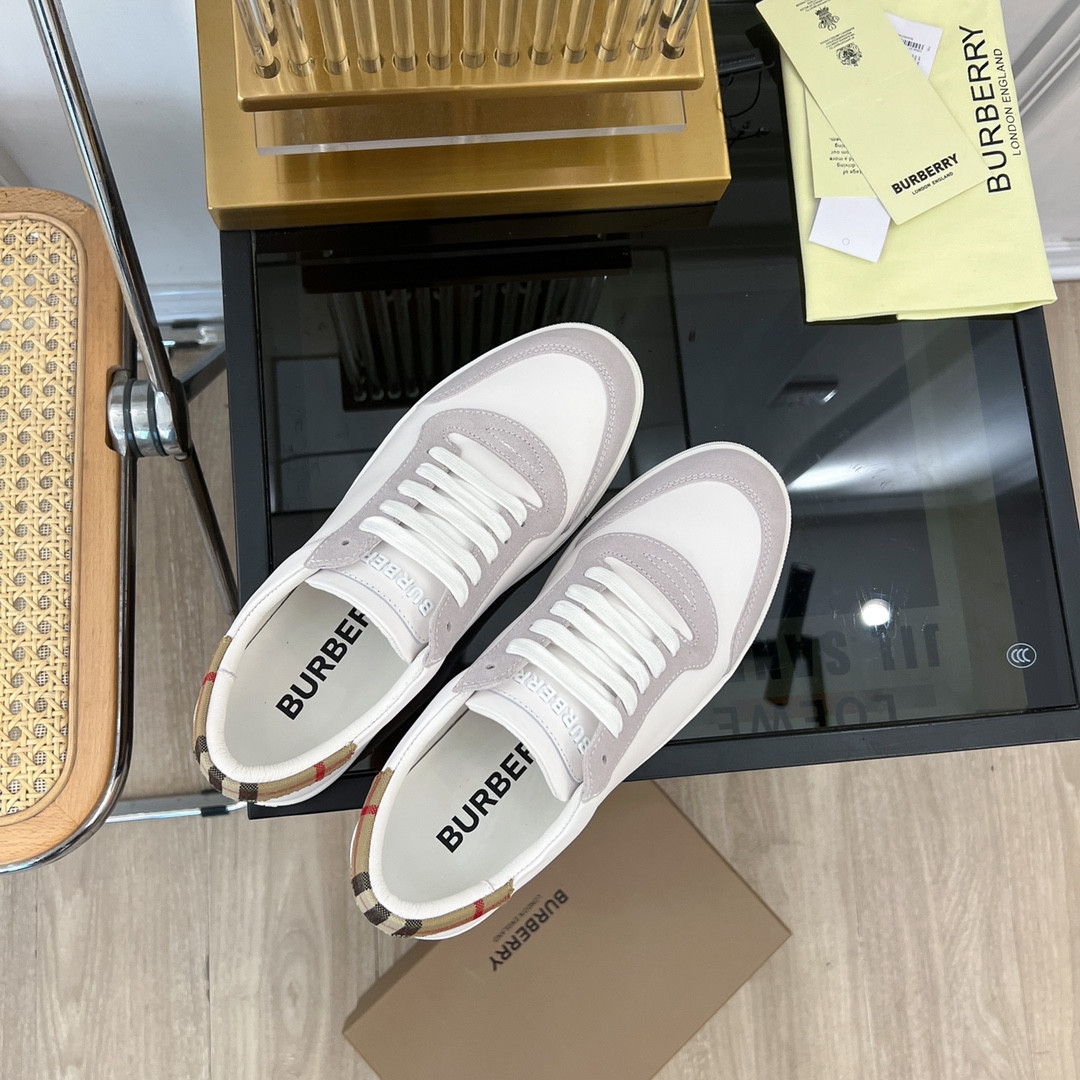 ua B**rry sneakers