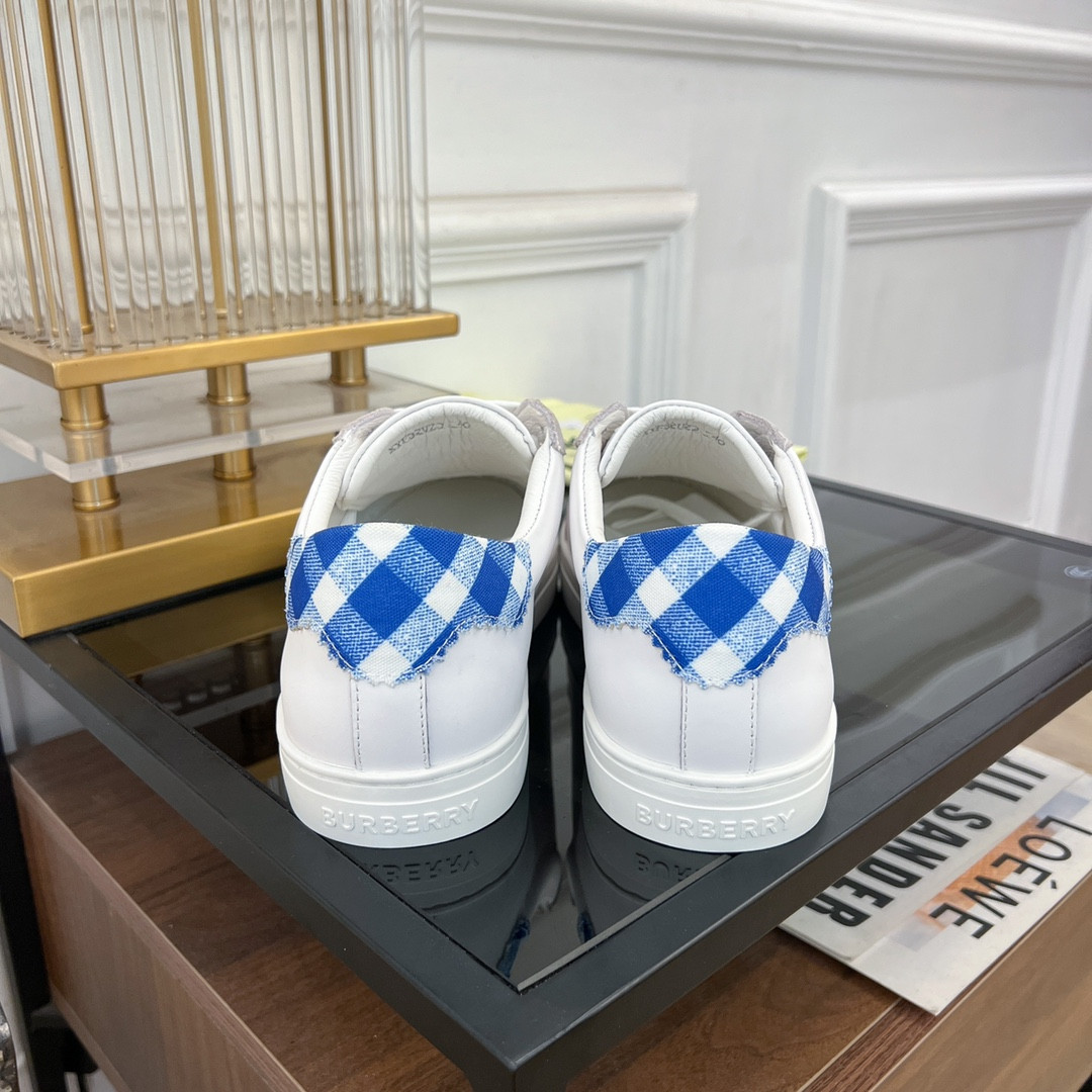 ua B**rry sneakers