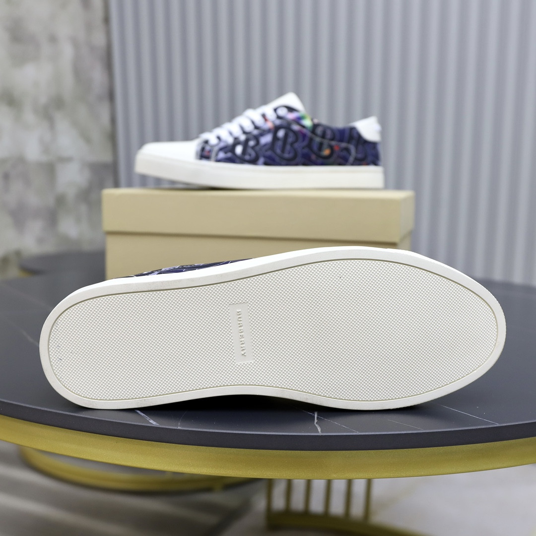ua B**rry sneakers