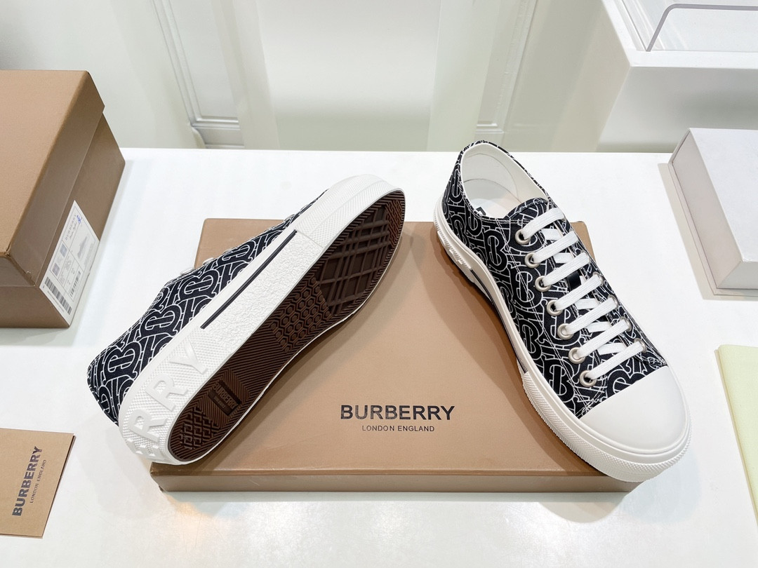 ua B**rry sneakers