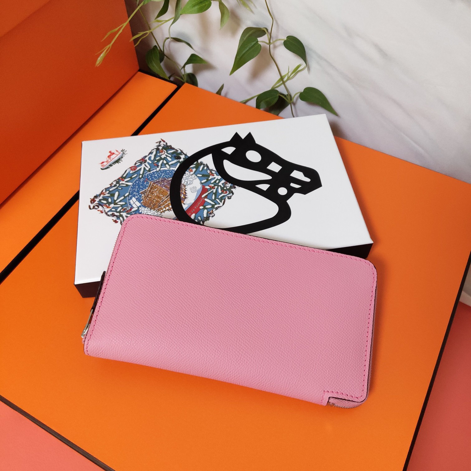 H**me5 long wallet 20x11cm