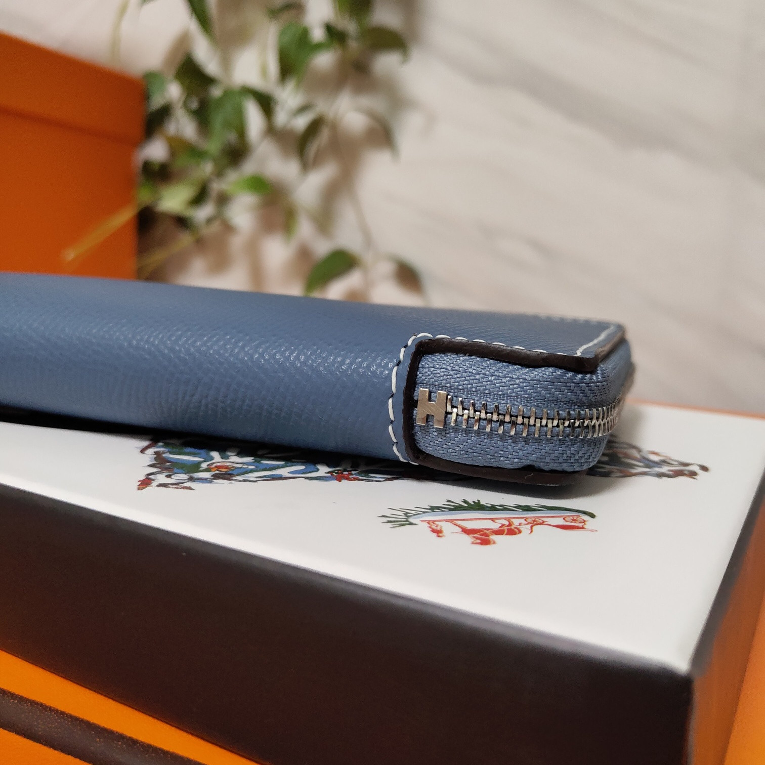 H**me5 long wallet 20x11cm