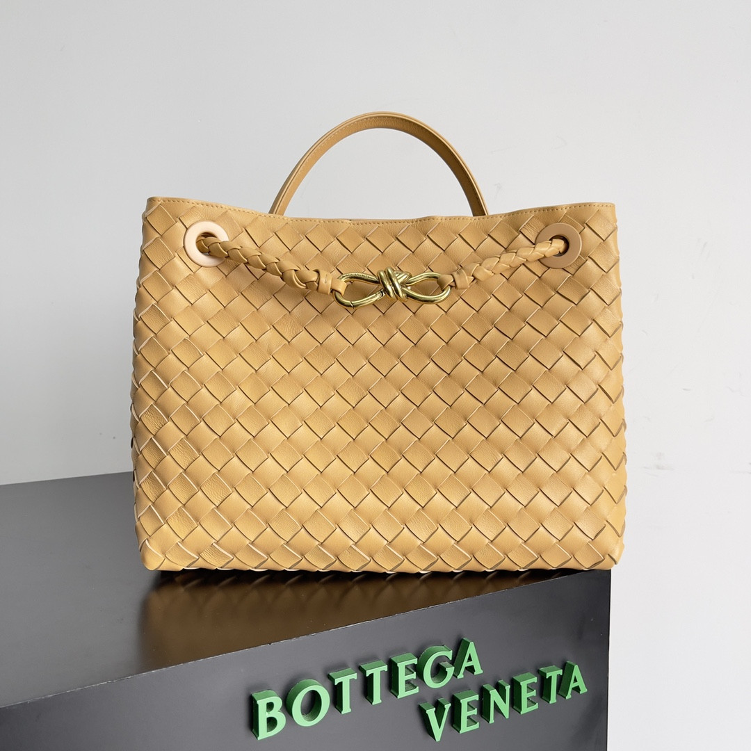 bo*te*ga Ve*ne*ta medium andiamo 32x25x11cm