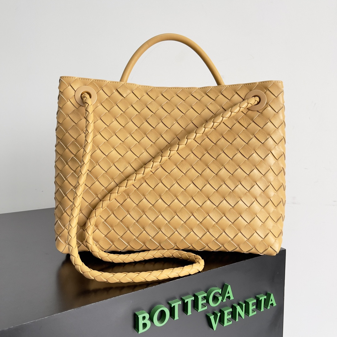 bo*te*ga Ve*ne*ta medium andiamo 32x25x11cm