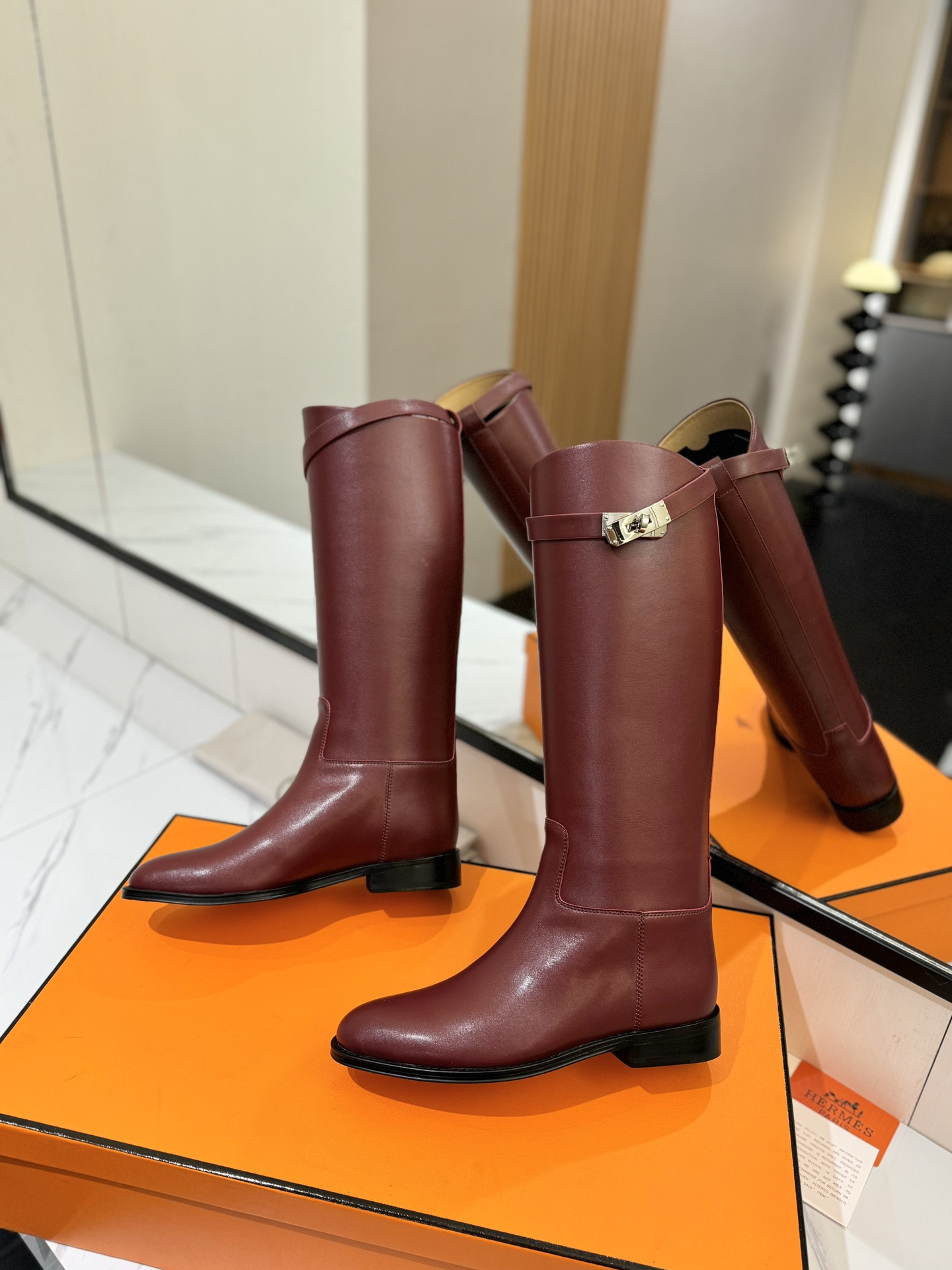 ua H**me5 jumping boots