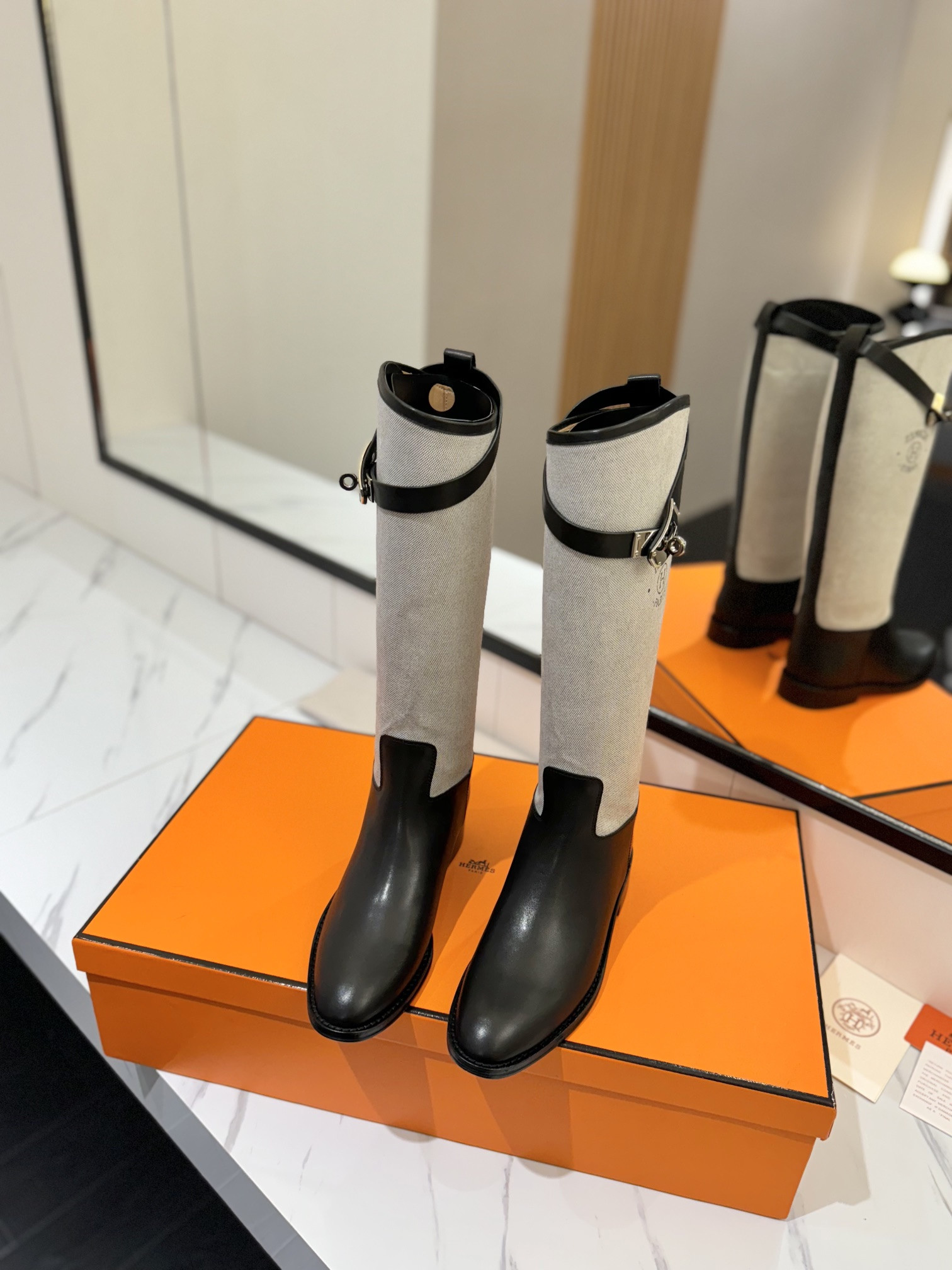 ua H**me5 jumping boots