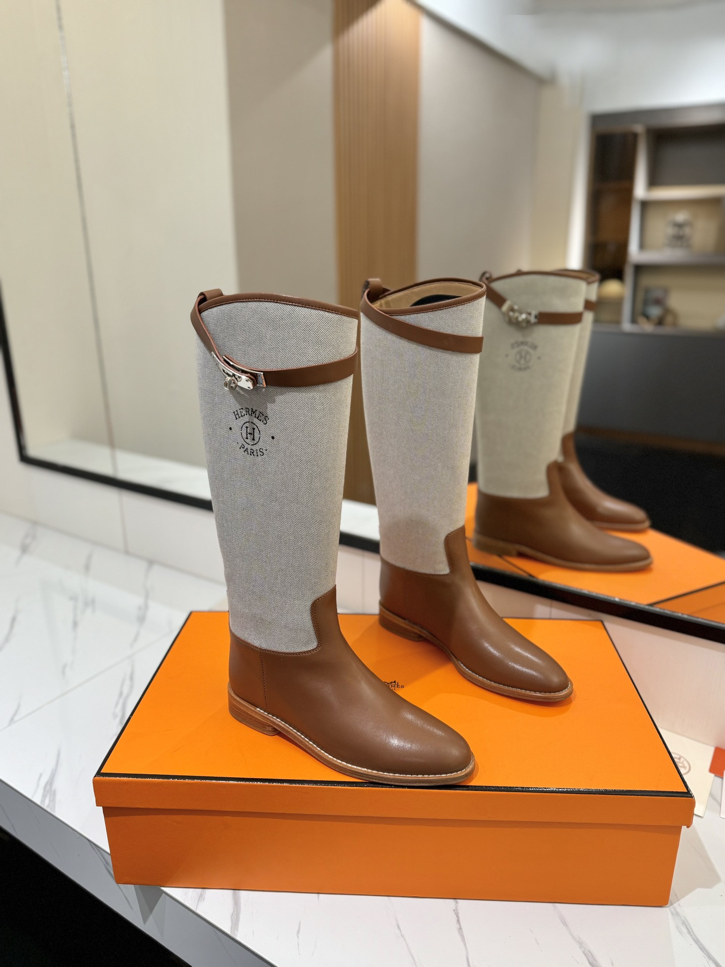 ua H**me5 jumping boots