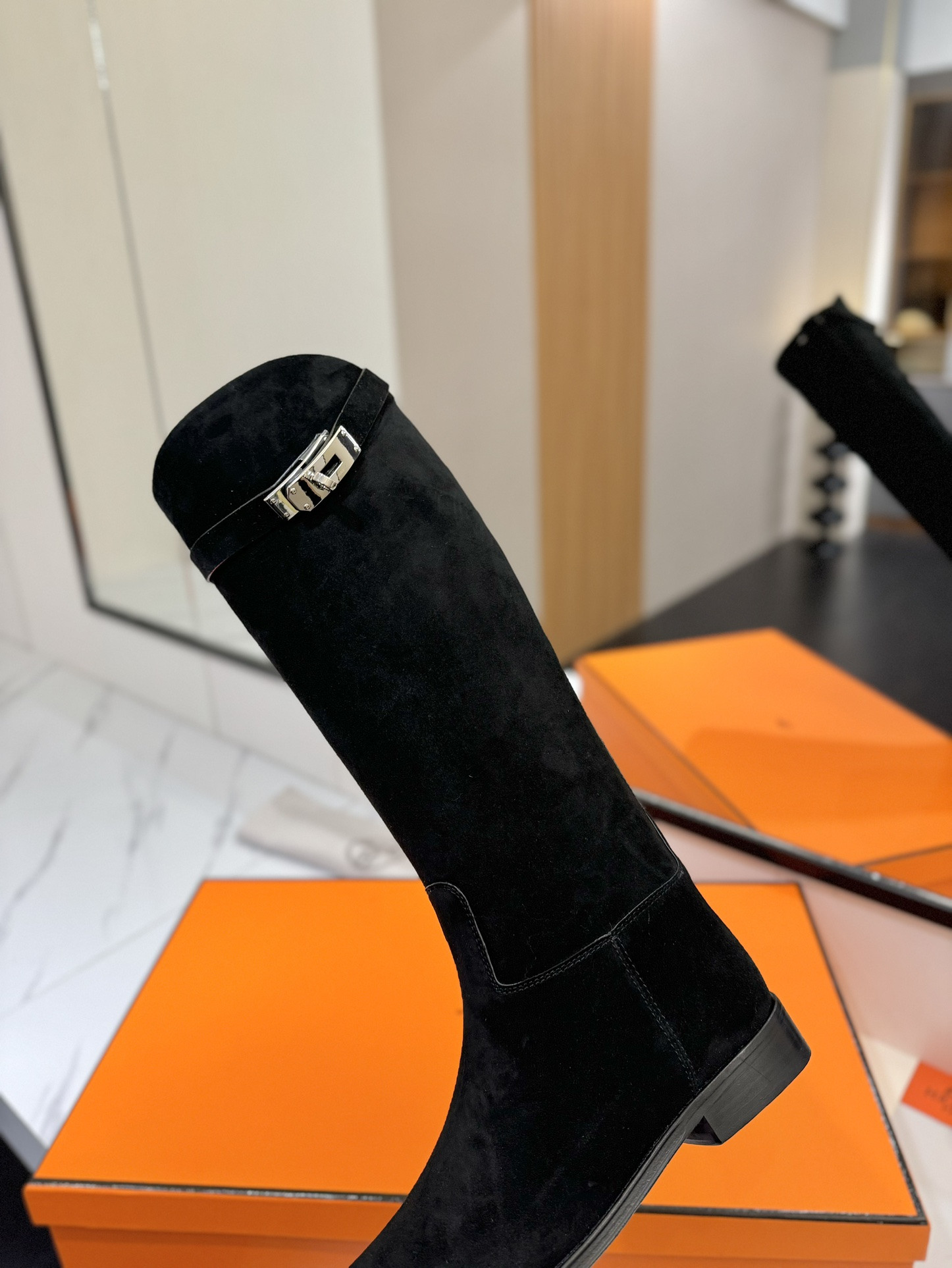 ua H**me5 jumping boots