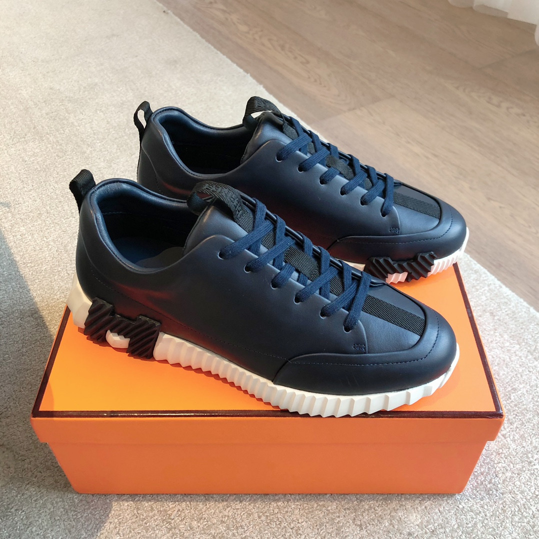 ua H**me5 bouncing sneaker