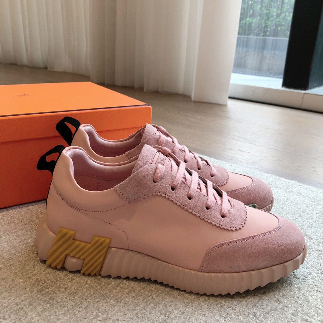ua H**me5 bouncing sneaker
