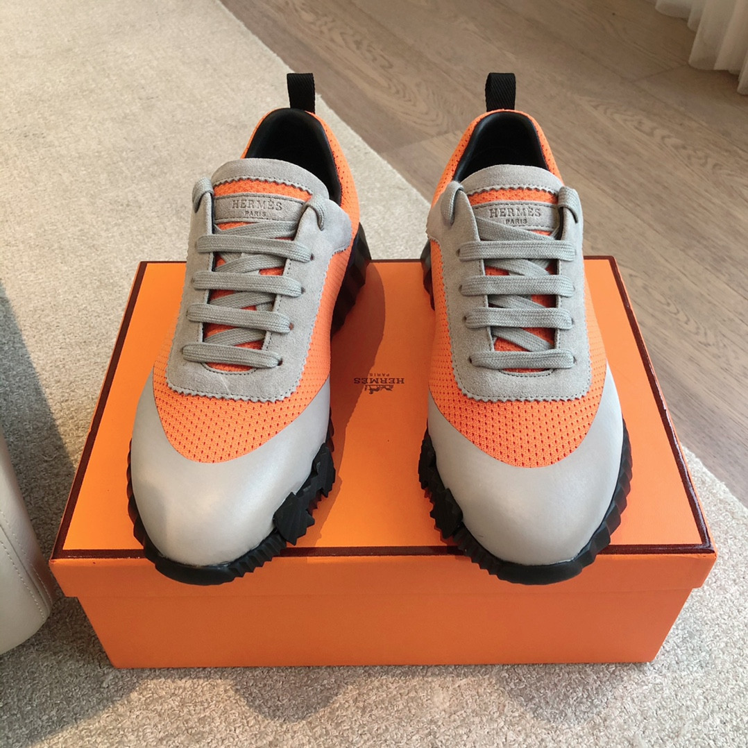 ua H**me5 bouncing sneaker