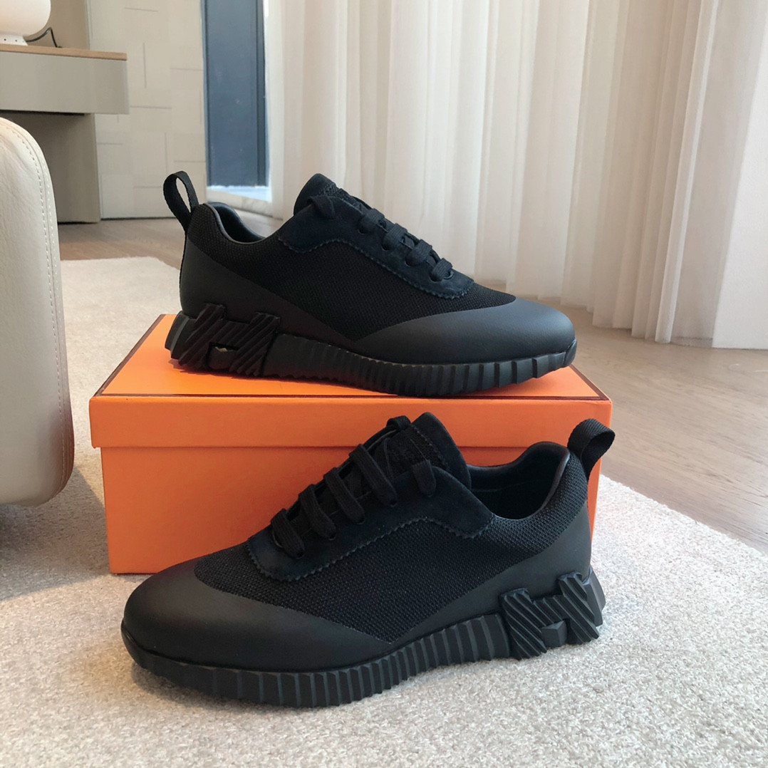 ua H**me5 bouncing sneaker