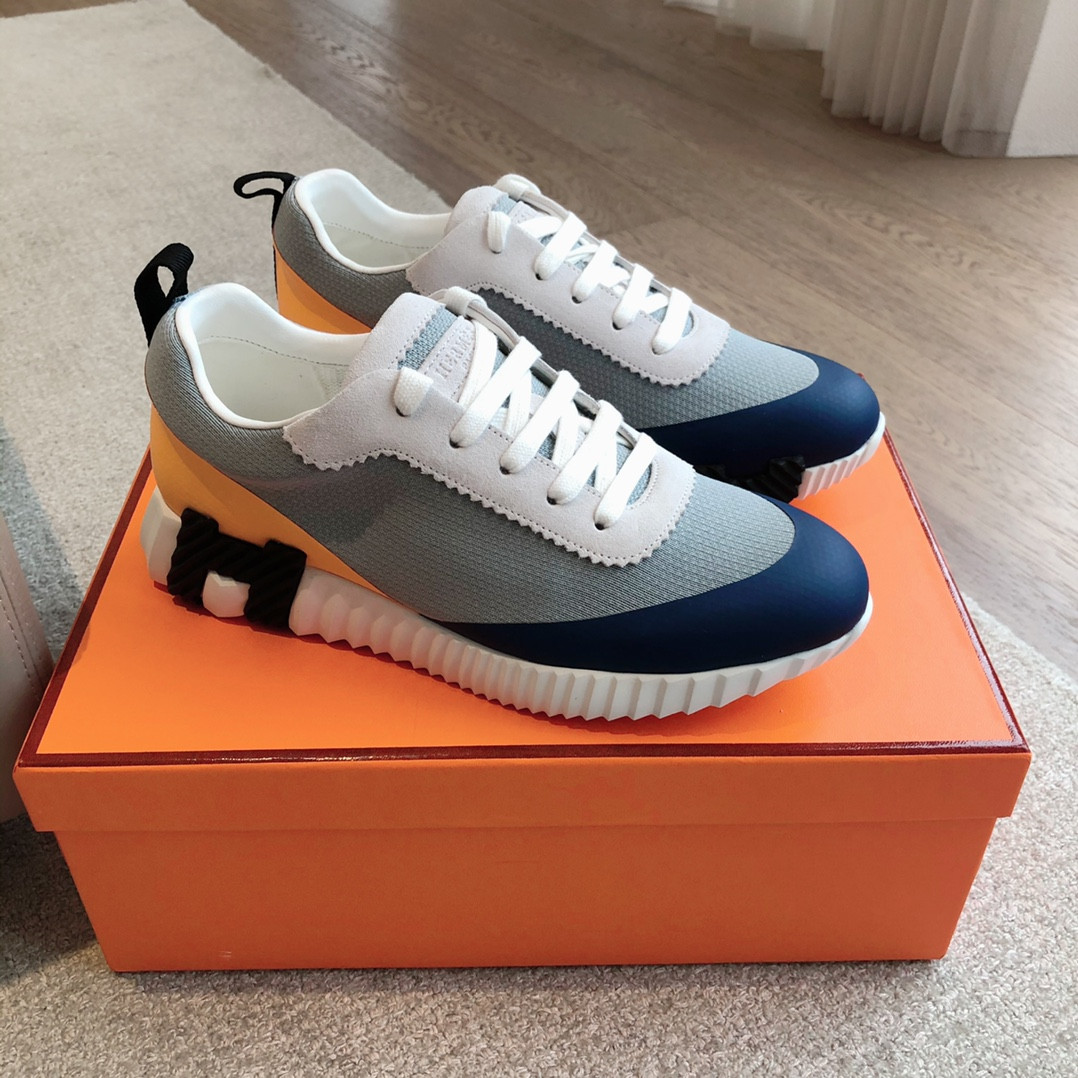 ua H**me5 bouncing sneaker