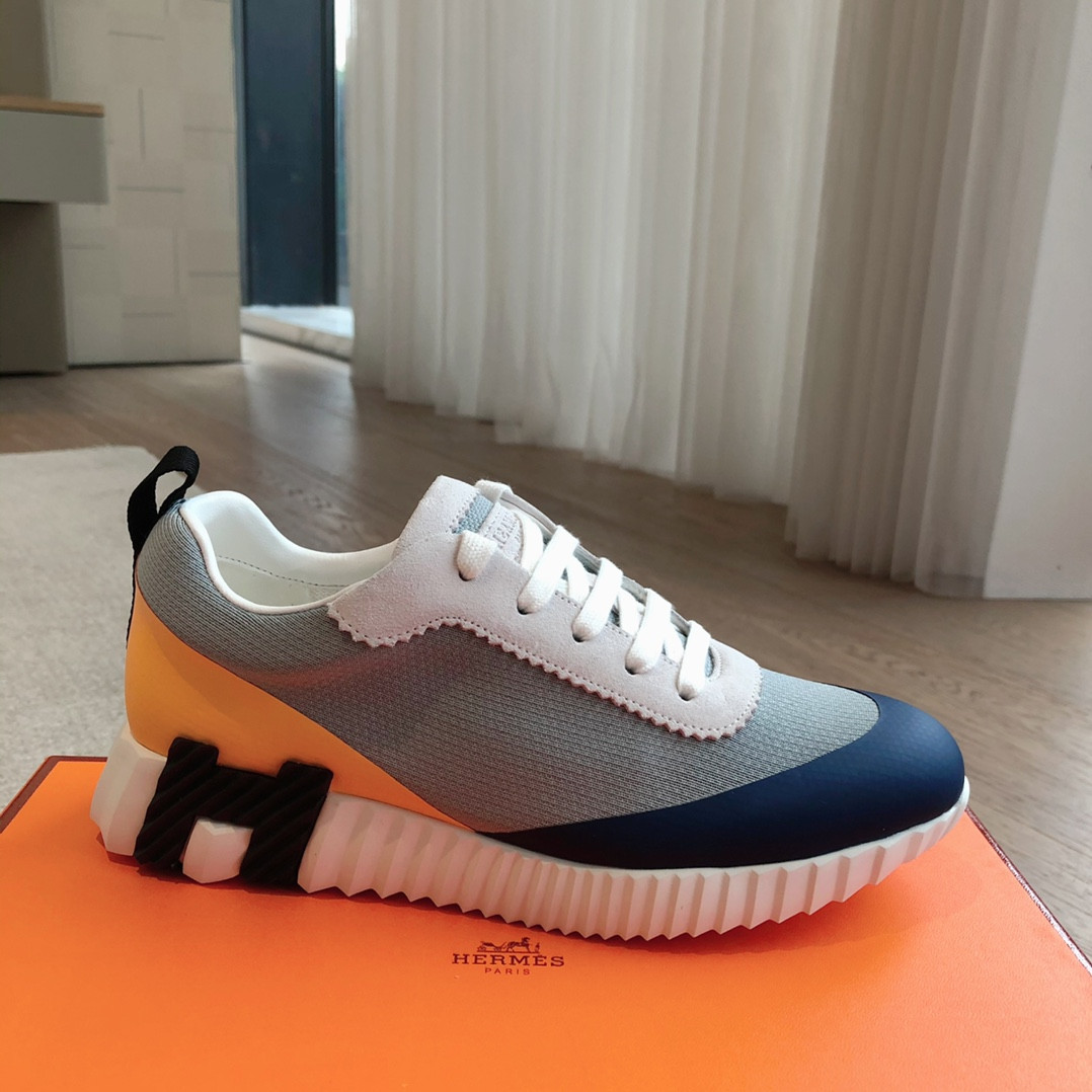 ua H**me5 bouncing sneaker