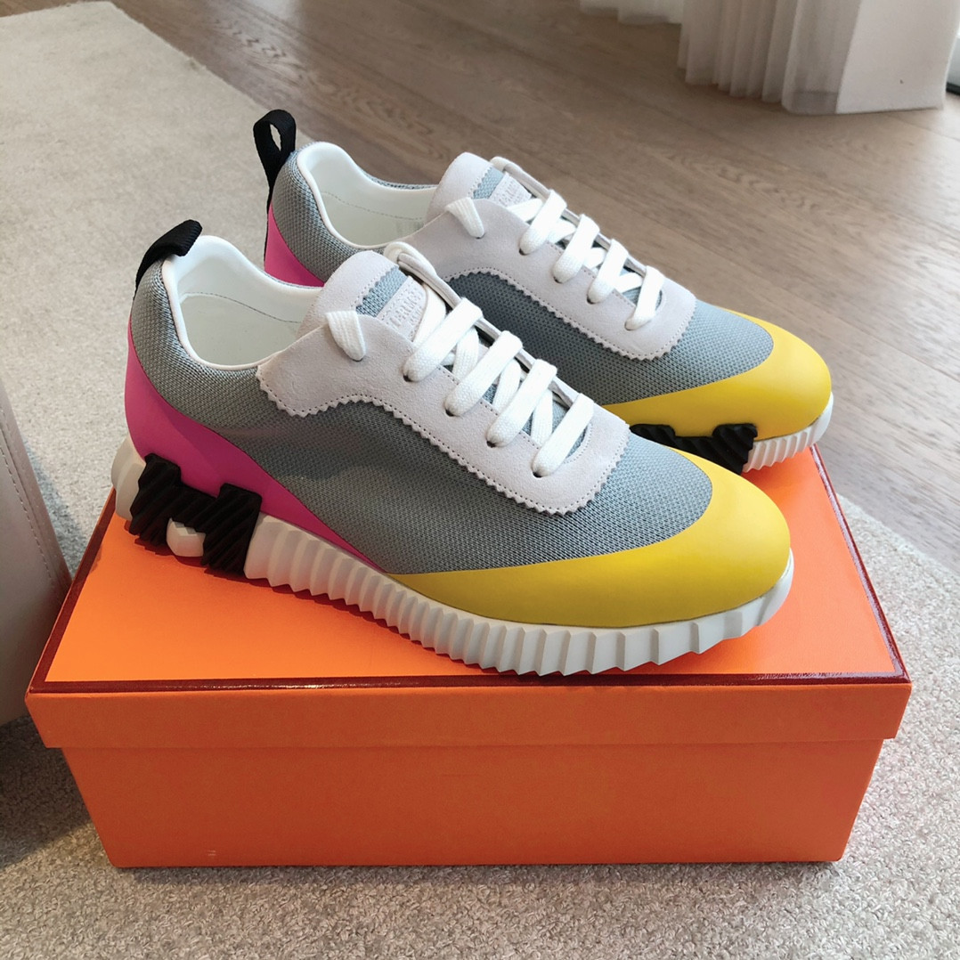 ua H**me5 bouncing sneaker