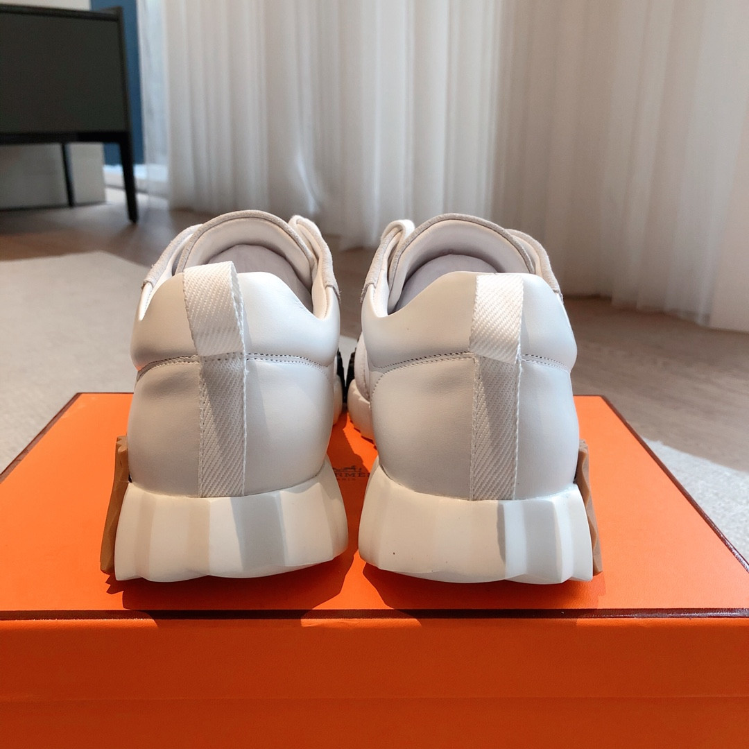 ua H**me5 bouncing sneaker