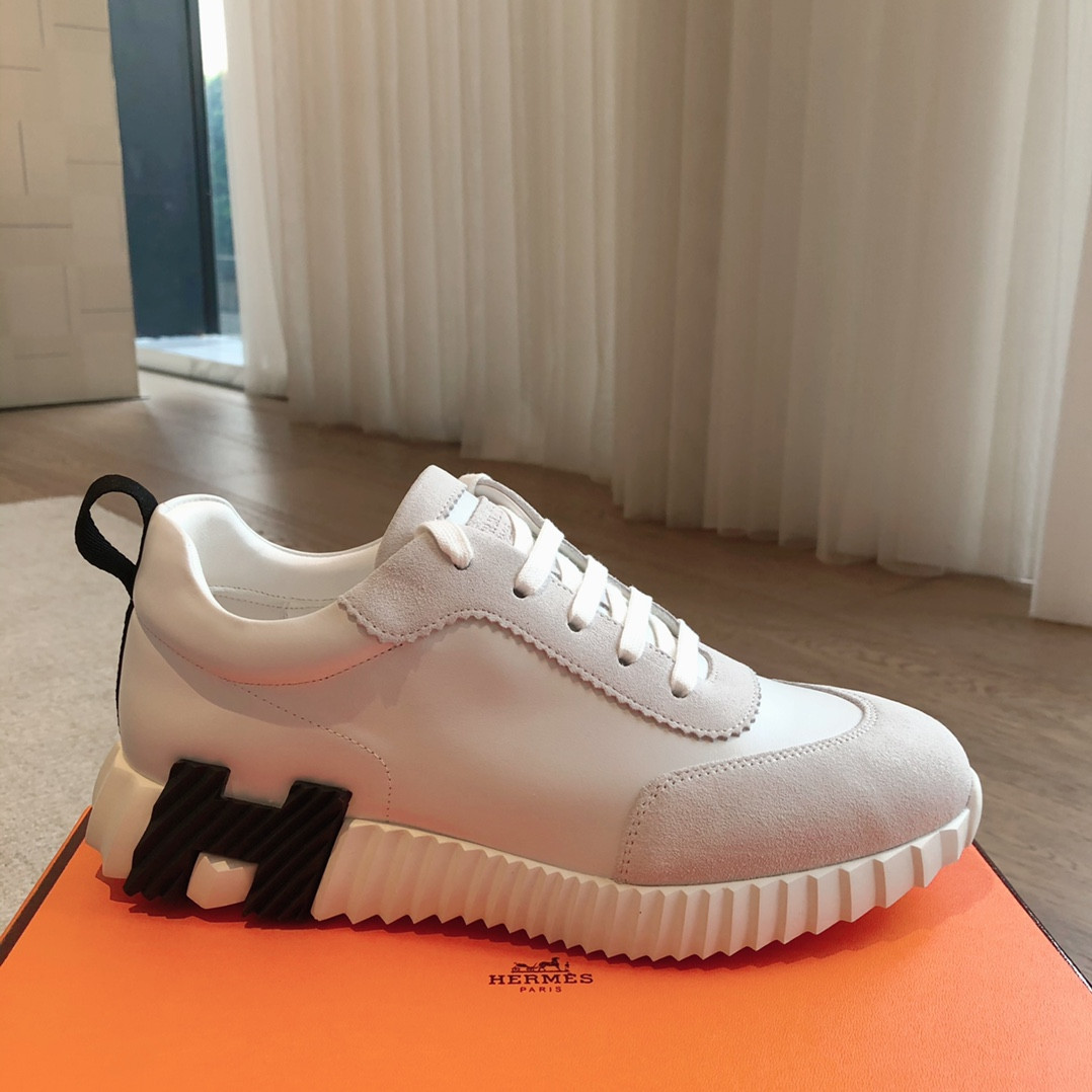 ua H**me5 bouncing sneaker