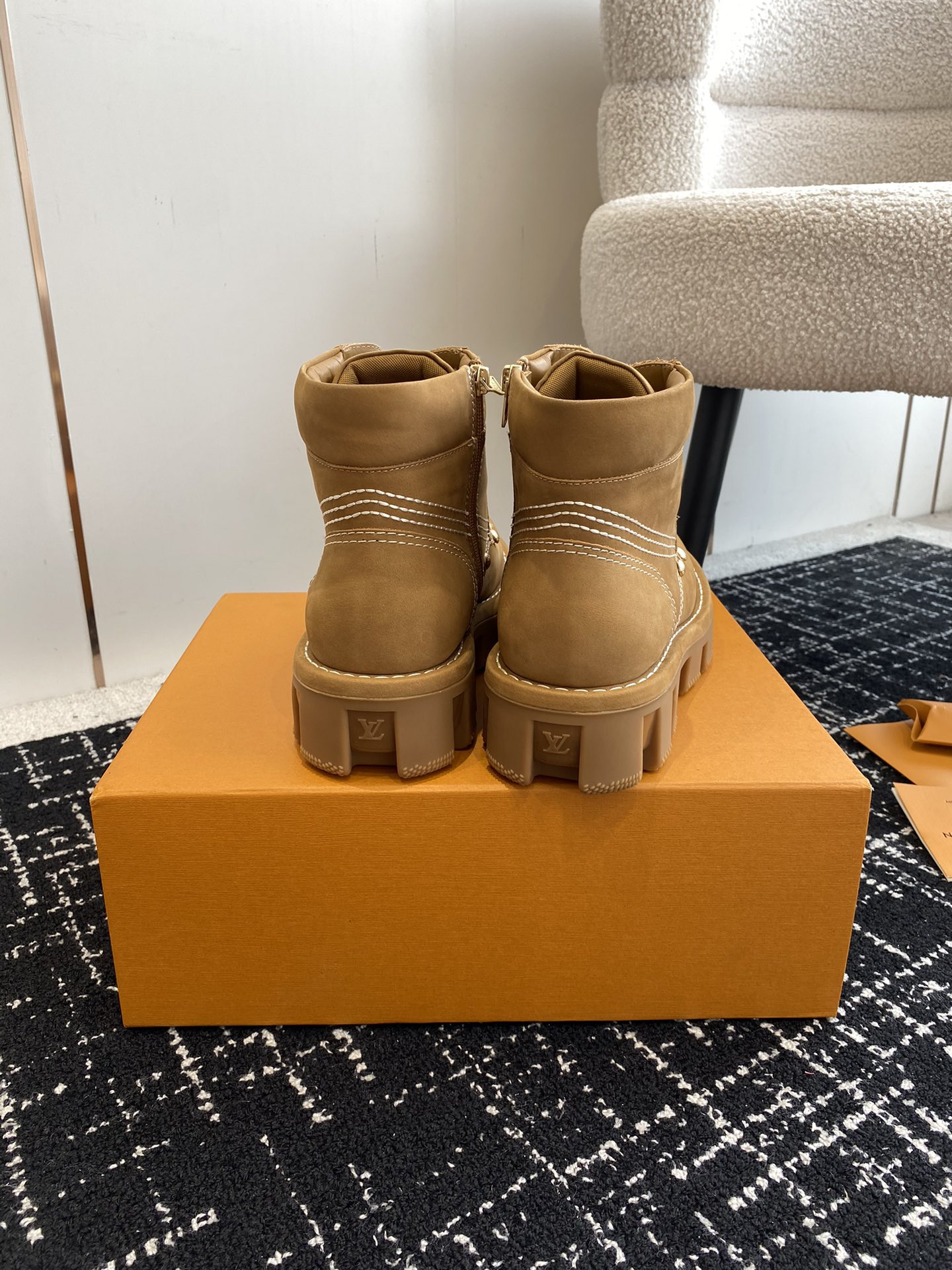 UA LV Boot