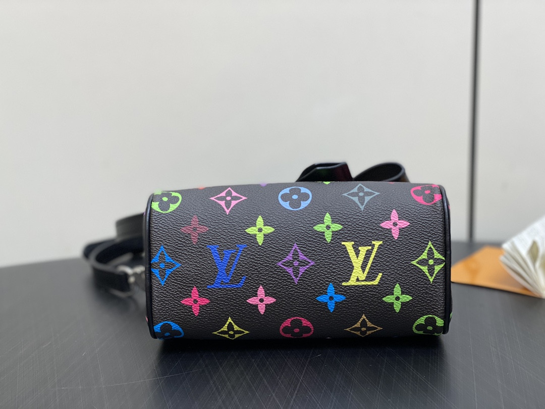 LV NANO SPEEDY M13391 Black 16x11x9cm