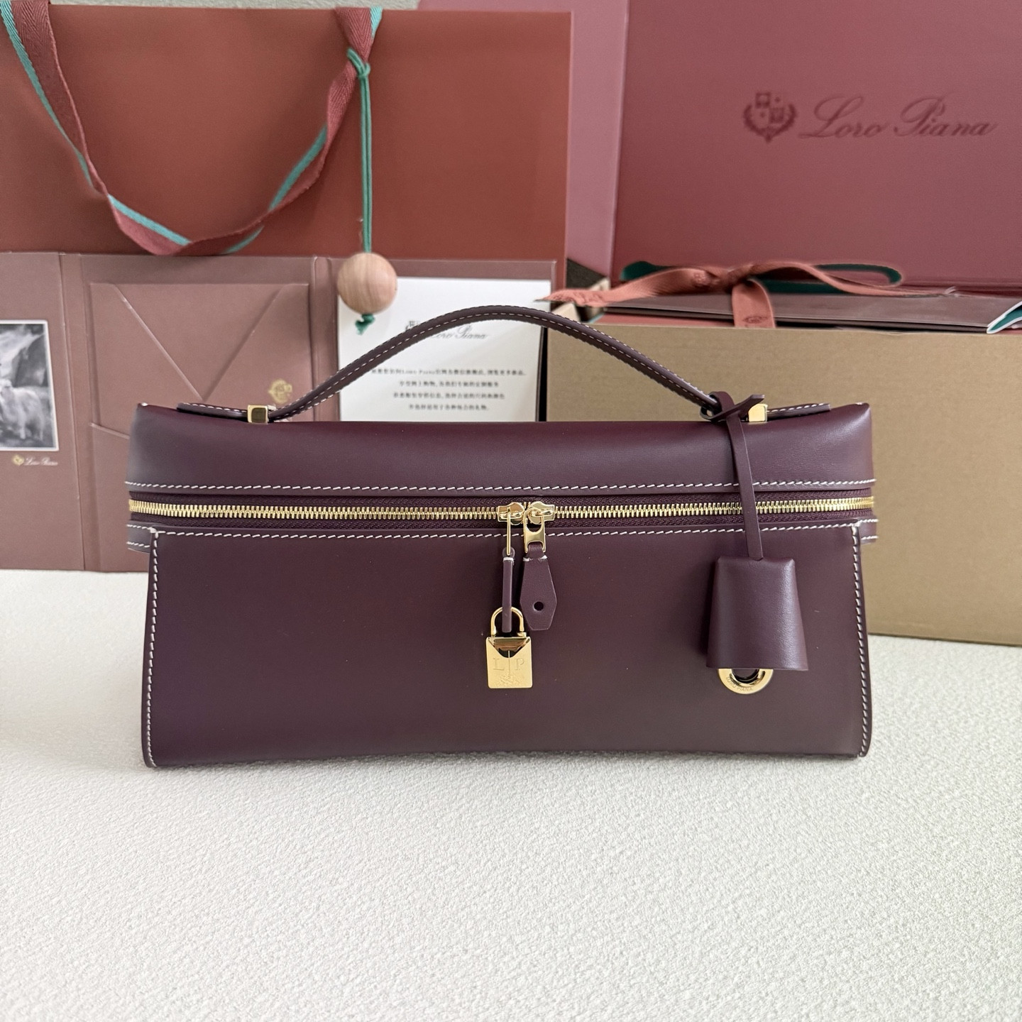 L**o p*ana extra clutch l29 29x14x3cm