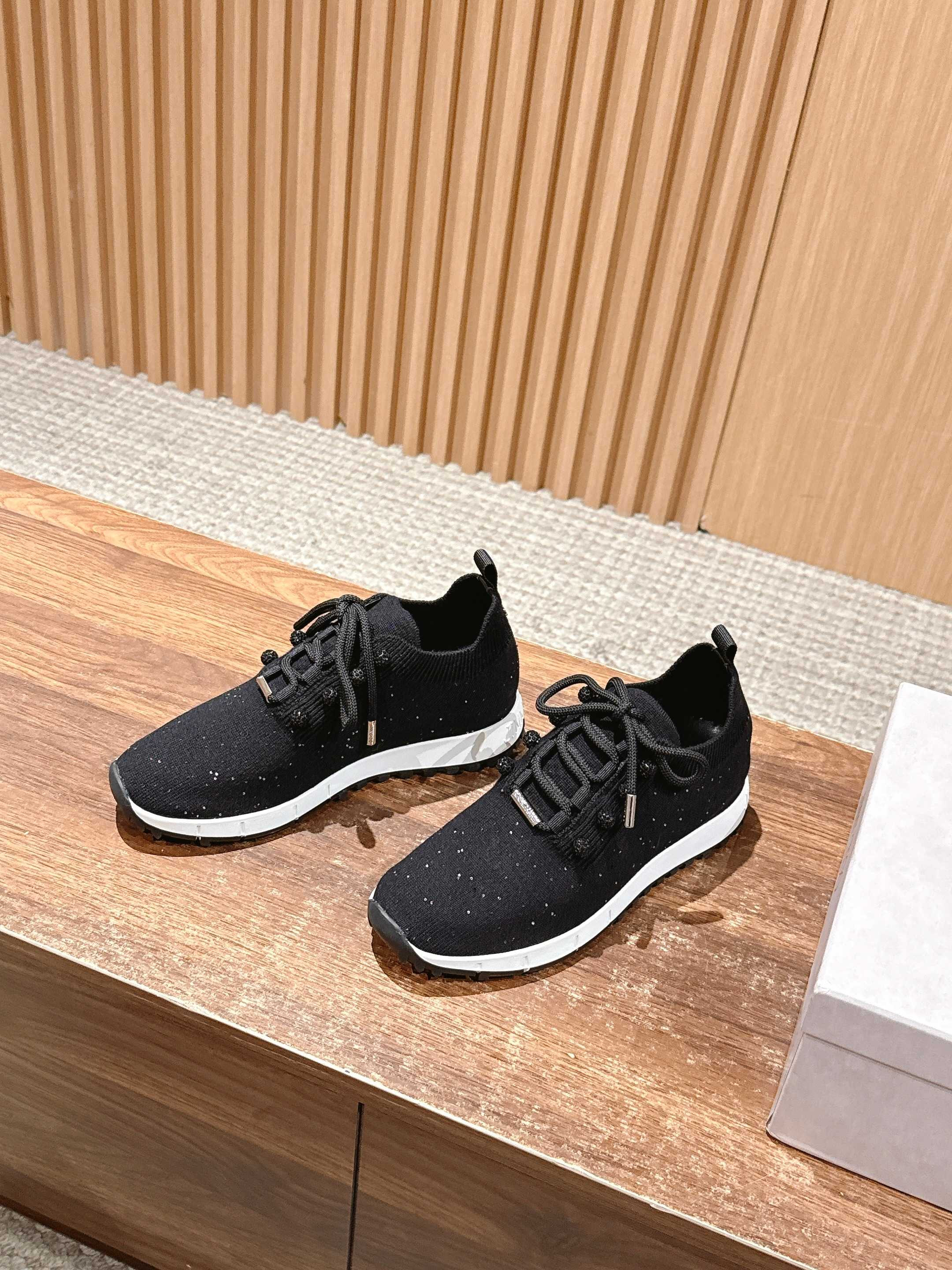 ua Ji*y Ch* casual sneakers
