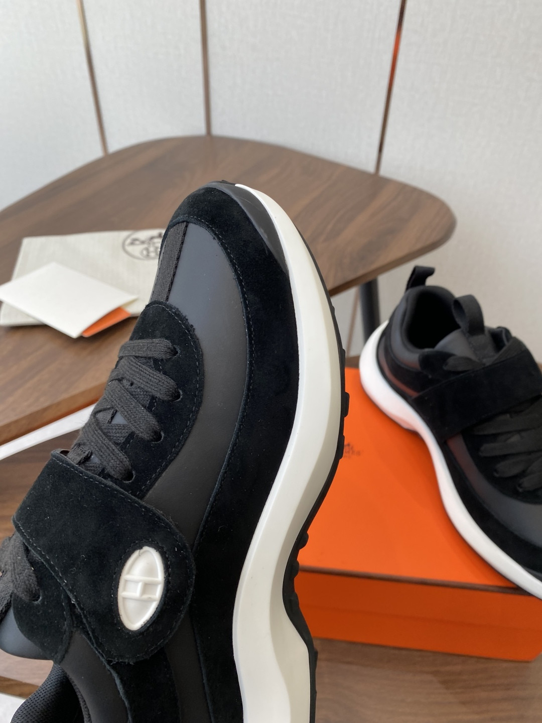 ua H**me5 loop sneaker