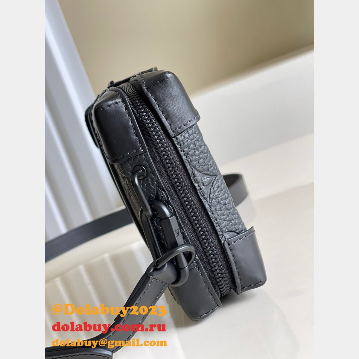 China Louis Vuitton Soft Trunk Wallet Taurillon Monogram M80224 Black