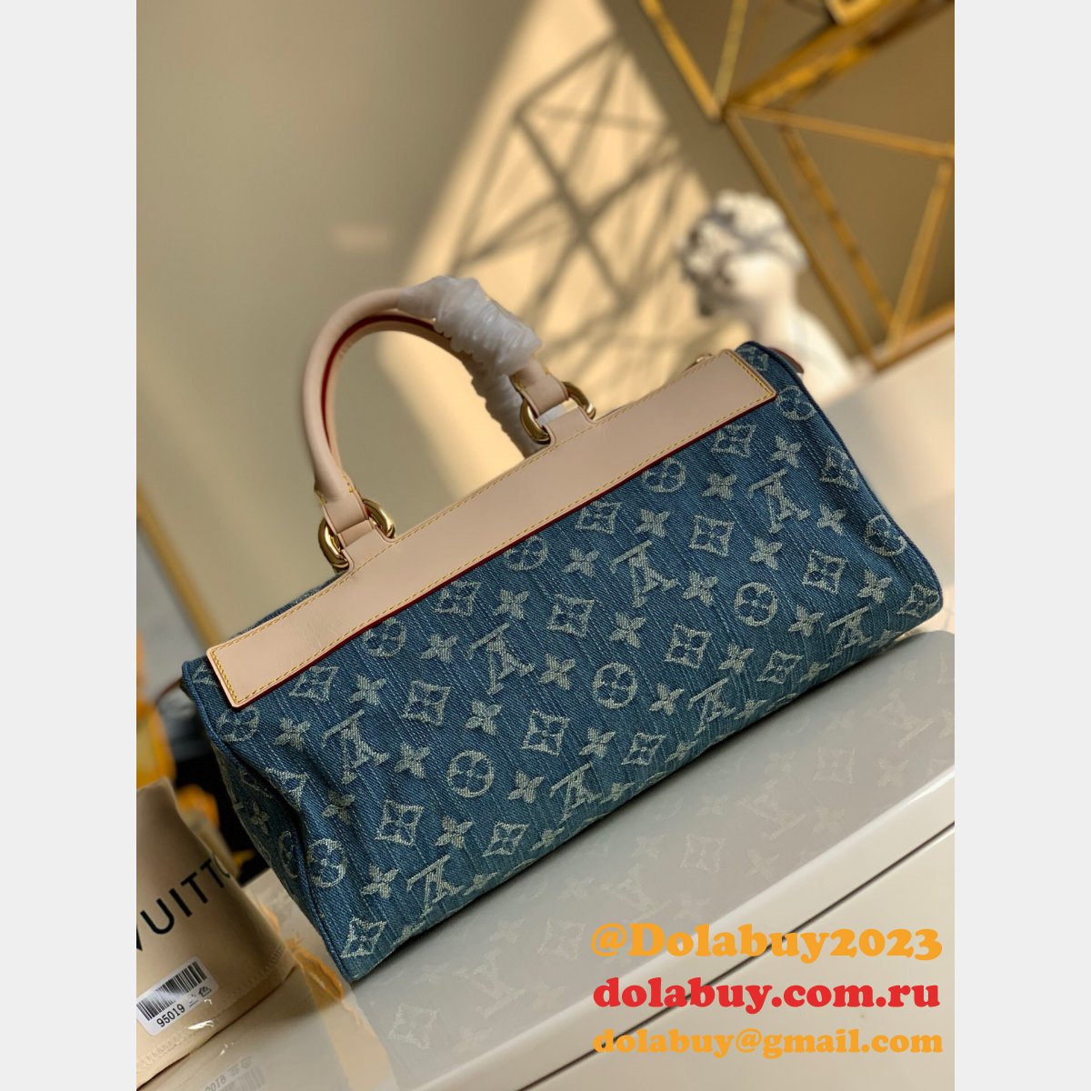 UK Louis Vuitton Wholesale Neo Speedy M95019 Fake Handbag