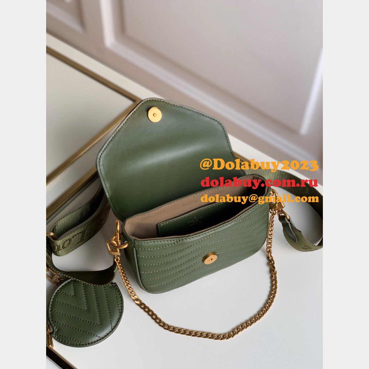 Louis Vuitton Replica M56461/M57864 New Wave Multi Pochette Leather Crossbody