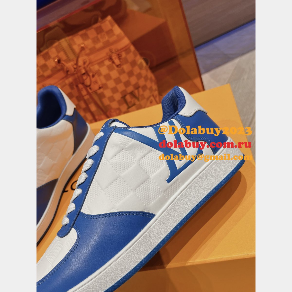 Luxury LOUIS VUITTON Rivoli Sneaker Fashion