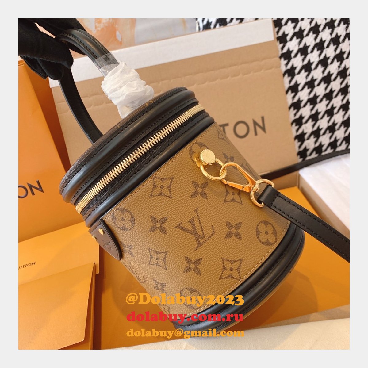 AAA+ Louis Vuitton Replica Cannes Epi Leather in Black