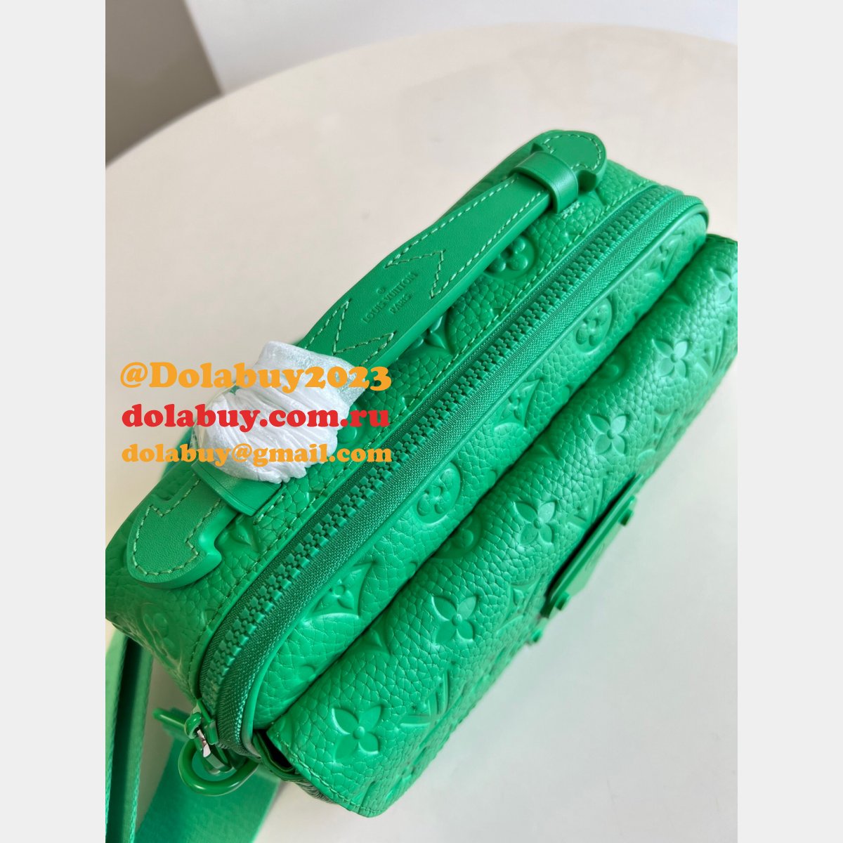 UK Louis Vuitton Replica M20904 S Lock Messenger Bags