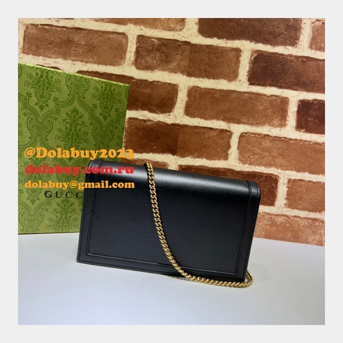 The Gucci Best Diana Replicas bag with bamboo 696817