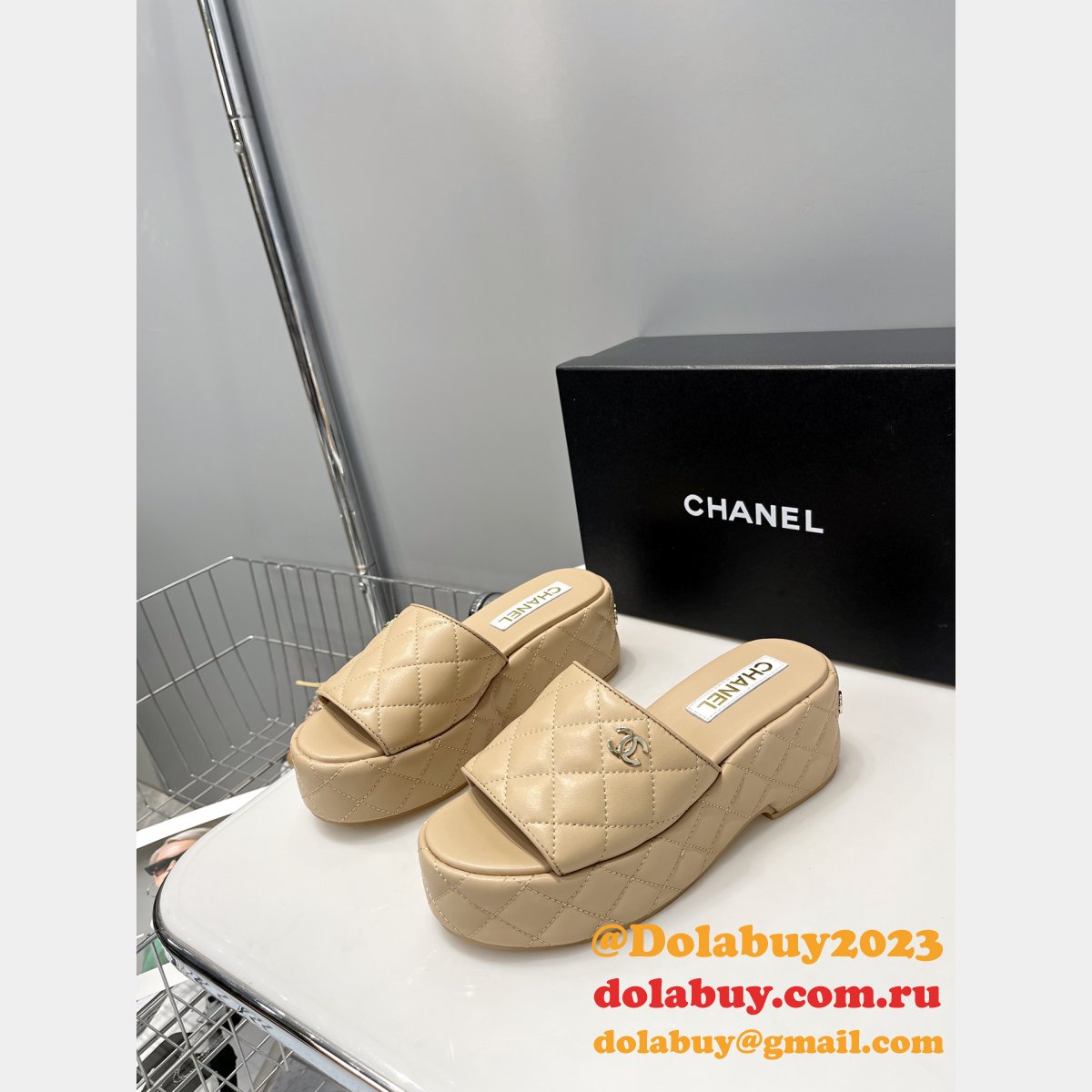 Luxury Designer Shoes Slippers Replica 2023 News
