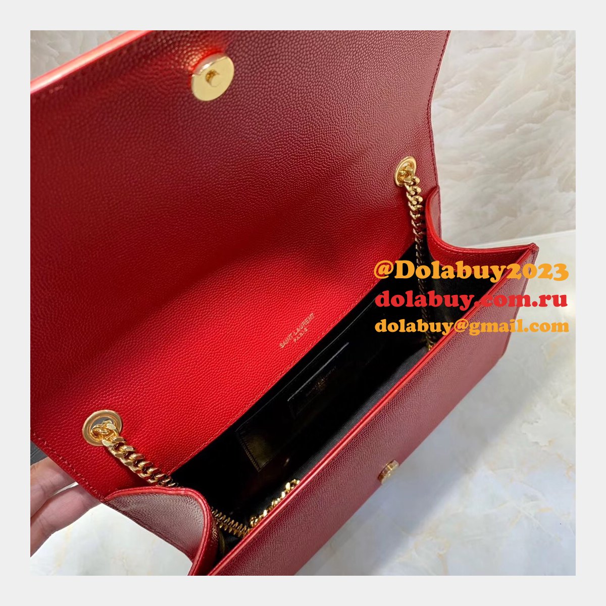 YSL Saint 5868006 24cm Elegant Shoulder Bags