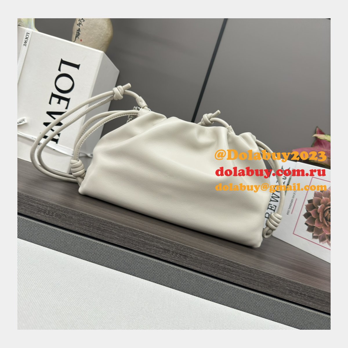 7 Star LOEWE Flamenco Knot shoulder bag
