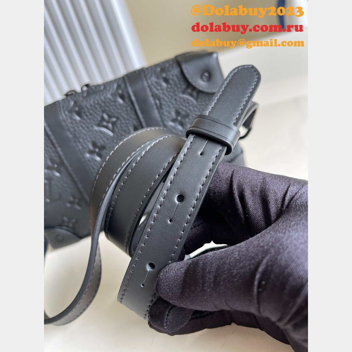 China Louis Vuitton Soft Trunk Wallet Taurillon Monogram M80224 Black