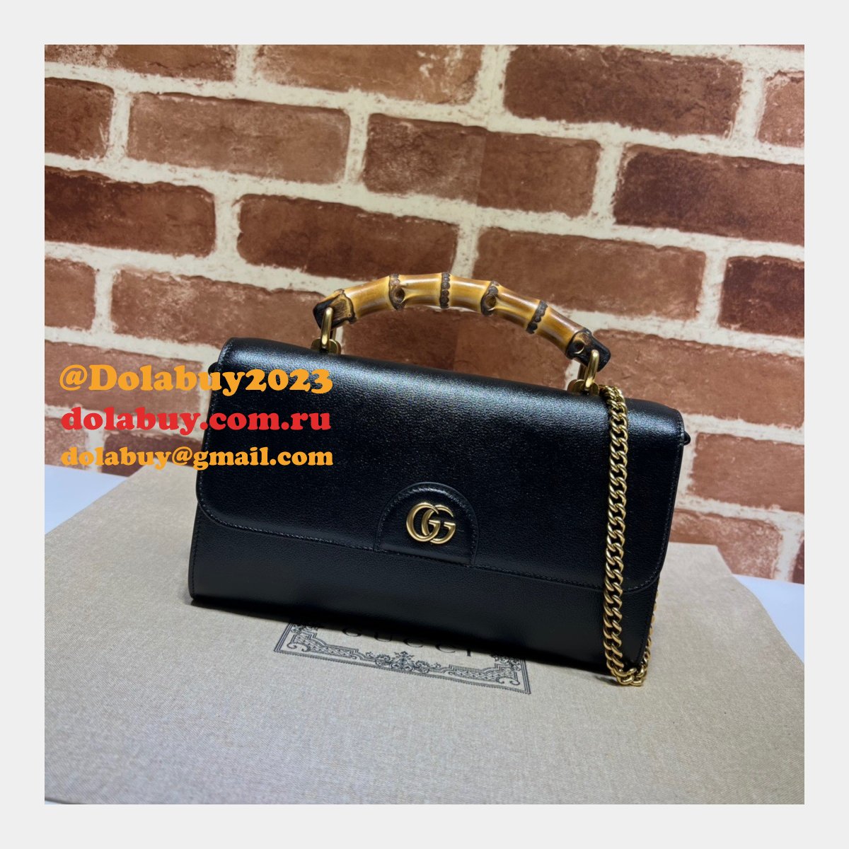 Gucci Replica 675794 Diana small shoulder bag in black/brown