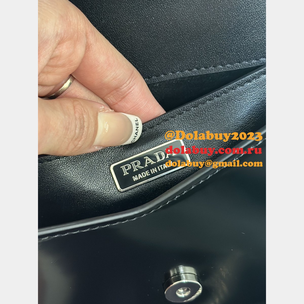 Affordable Luxury Prada Replica Mario Raffia Triangle 1BH189 Bag
