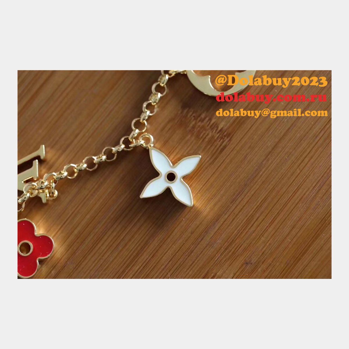 Top Quality Louis Vuitton Fleur de Monogram Bag Charm Chain M65111 Gold